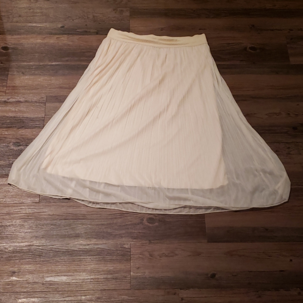 Cream Ruffle Tulle Long Skirt Sz L